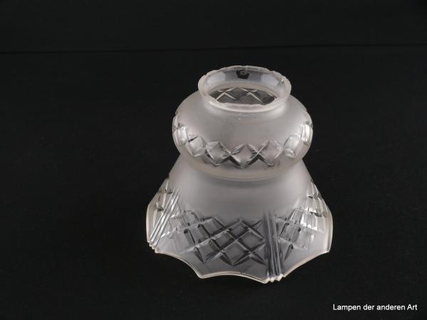 4-er Set Jugendstil Lampenschirm gebraucht, Glas grausatiniert, bauchige obere Wandungszone, ausgestellte kegelförmige untere Wandungszone, geschliffene Rhomben als umlaufendes Band auf der Schulter und am Rand, Ersatzschirm für alte Lampen, Schirm 2