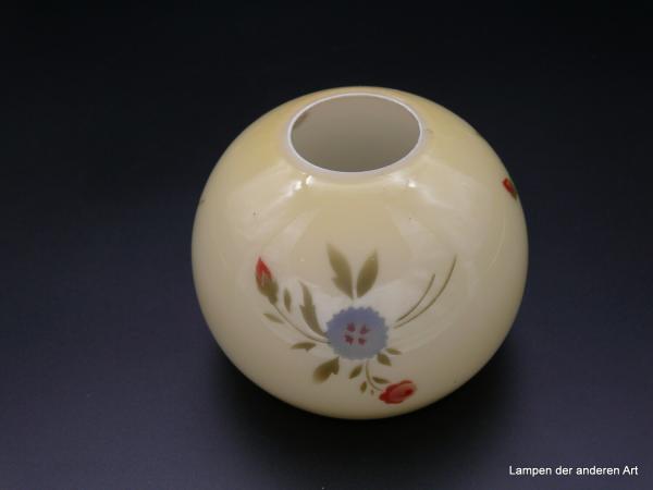 Art Deco Lampenschirm gebraucht, Glas Kugel hellgelb mit Dekor, Motiv Blumen, Ersatzglas D: 13cm, H: 10cm, ohne Griffrand, Lochmaß 45mm
