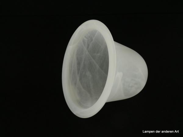 Lampenschirm gebraucht, Glas matt weiß, glatte Wandung, ausgestellter Abschlussrand, zylindrische Form, Nostalgie Ersatzglas, D: ca. 14cm, H: ca.10cm, ohne Glashalter Griffrand, Loch 30mm, nur für E14 oder Bajonettfassung, liegend