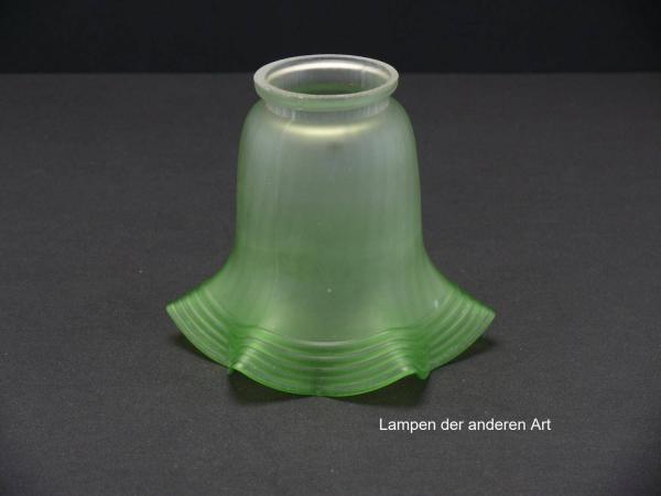 Jugendstil Lampenschirm gebraucht, antik, Glas grün satiniert, gerader schlanker Zylinder, gerillter gekanteter Rand, Nostalgie Ersatzglas D: ca.14cm, H: ca.12cm, Glashalter Griffrand 6cm