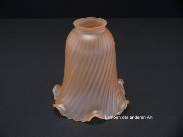 Jugendstil Lampenschirm gebraucht, im Set - bestehend aus 2 gleichen Lampengläsern, antikes reliefiertes Glas, lachsfarben, schwingender Plissee, Nostalgie Ersatzschirm D: ca.14cm, H: ca.14cm, Glashalter Griffrand 6cm, einzeln