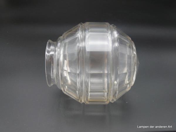 Art Deco Lampenschirm gebraucht, Klarglas, Kugel, Wandung waagerecht dreigeteilt in Prismenoptik, D: 14cm, H: 15cm, Nostalgie Ersatzglas, Glashalter Griffrand 8cm, liegend