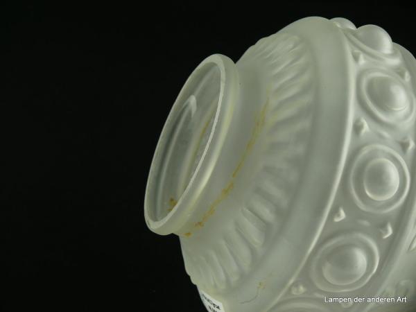 Jugendstil Lampenschirm gebraucht, geschlossenes Glas grau satiniert, reliefierte Oberfläche, Nostalgie Ersatzglas D: ca.14cm, H: ca.17cm,  Achtung Glashalter schief