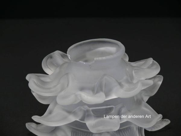 3-er Set Jugendstil Lampenschirm gebraucht, Rosenblattschirme, grau satiniert, Form stilisierte Rosenblüte, Nostalgie Ersatzglas D: ca.14cm, H: ca.8cm, Glashalter Griffrand 6cm, Detail Beschädigung Griffrand