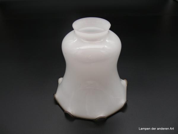 Jugendstil Lampenschirm gebraucht, Lampenglocke opal mit aufgeschmolzenem braunem Glasrand, achtfach aufgebogen, Ersatzglas D: 15,5cm, H: 16cm, Griffrand 8cm