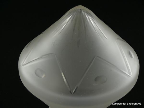 Art Deco Lampenschirm gebraucht, Glas grau satiniert, zusammengesetzte Konusform, teils geschliffene Wandung, Nostalgie Ersatzglas, D: ca.15cm, H: ca.14cm, Glashalter Griffrand 8cm, leichte Kratzer