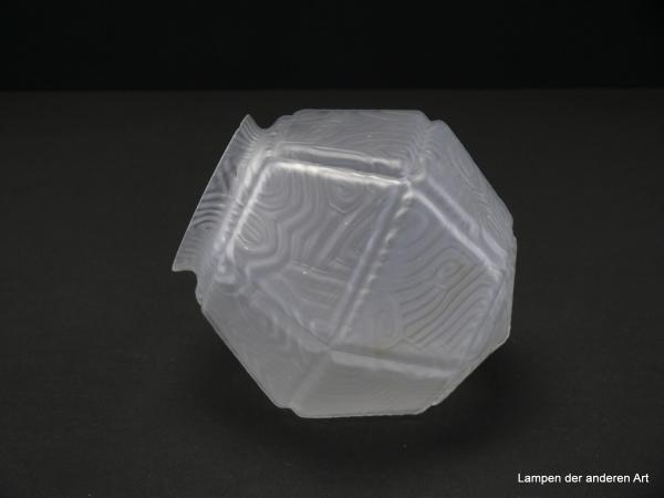 Art Deco Lampenschirm gebraucht, antikes Glas, Prismenflächen satiniert und strukturiert, kugelförmig angeordnet, mittig spitz zulaufend, Nostalgie Ersatzglas D: ca.15cm, H: ca.15cm, Glashalter Griffrand 8cm, seitlich