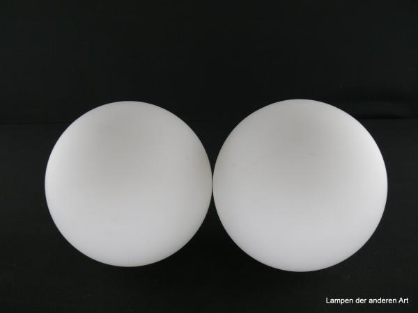 Jugendstil Lampenschirm gebraucht, 2-er Set Glaskugeln weiß, Ersatzschirm für alte Lampen, D: ca.15cm, H:ca.15cm, ohne Griffrand Glashalter, Loch 40mm, Klemmbefestigung