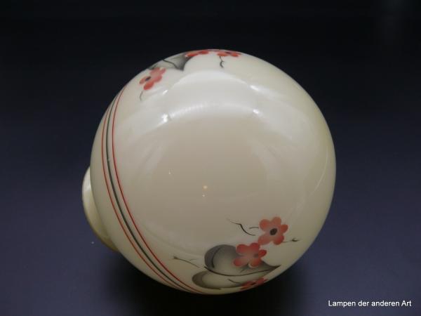 Art Deco Lampenschirm gebraucht, Glas, Kugel hellgelb mit Dekor, Motiv rote Blumen und grau-grüne Bätter, umlaufend drei farbig abgestimmte Bänder, Nostalgie Ersatzglas D:15cm, H:15cm, Griffrand 8cm seitlich liegend