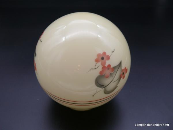 Art Deco Lampenschirm gebraucht, Glas, Kugel hellgelb mit Dekor, Motiv rote Blumen und grau-grüne Bätter, umlaufend drei farbig abgestimmte Bänder, Nostalgie Ersatzglas D:15cm, H:15cm, Griffrand 8cm