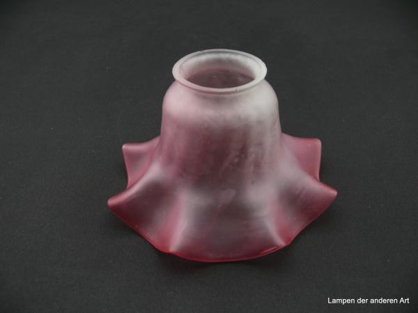 Jugendstil Lampenschirm gebraucht, Glas Glocke grau/rosa satiniert, untere Randzone rosa nach oben grau auslaufend, glatte Oberfläche, aufgebogener gewellter Abschlussrand, Ersatzschirm H: 9,5cm, D: 16cm, Glashalter Griffrand 6cm
