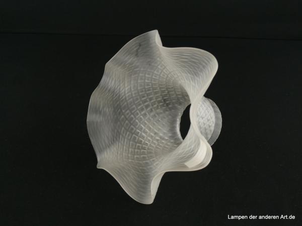 3-er Set Jugendstil Lampenschirm gebraucht, Glas grau satiniert, stilisierte Blüte, reliefierte Rhomben auf der zylindrischen Wandung, Nostalgie Ersatzglas, D: ca.17m, H: ca.10cm, Glashalter Griffrand 6cm, leichte Gebrauchsspuren, von innen