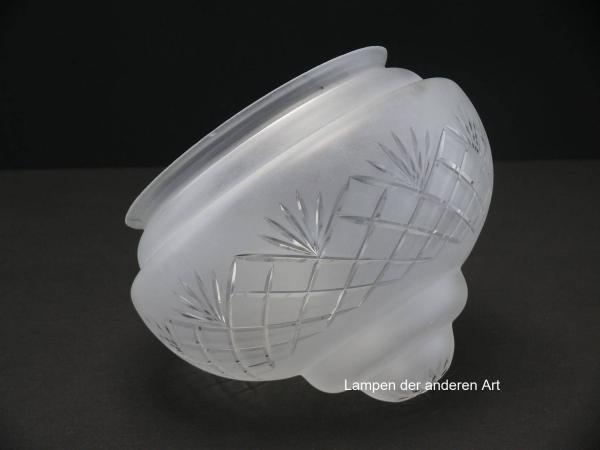 Jugendstil Lampenschirm, Kuppelschirm gebraucht, Glas grau satiniert mit Schliff, final Strahlen, umlaufend Rautenband, Wandung zweifach geschnürt, D: ca. 20cm, H: ca. 15cm, antikes Ersatzglas, liegend