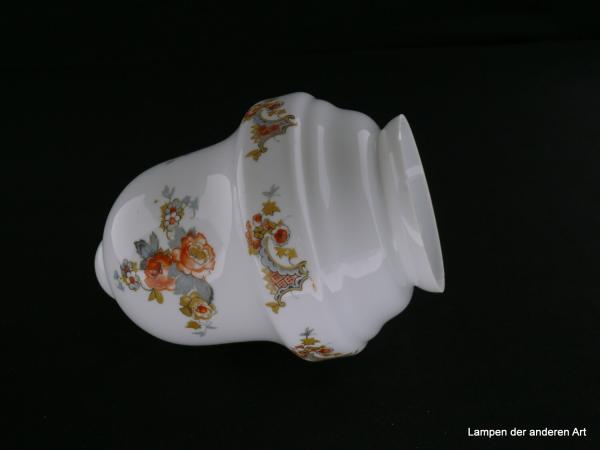 Jugendstil Lampenschirm gebraucht, Glas opal weiß, Balusterform, Dekor Blumen und Blattwerk, Nostalgie Ersatzglas, D: ca. 12cm H: ca.17cm, Glashalter Griffrand 8cm, liegend