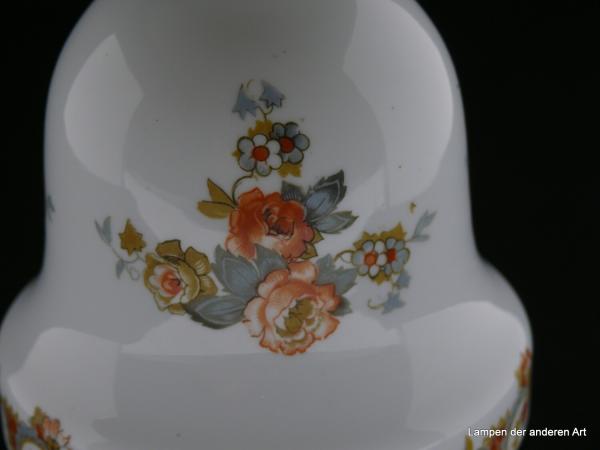 Jugendstil Lampenschirm gebraucht, Glas opal weiß, Balusterform, Dekor Blumen und Blattwerk, Nostalgie Ersatzglas, D: ca. 12cm H: ca.17cm, Glashalter Griffrand 8cm, Detail Dekor