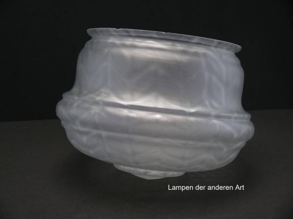 antiker Art-Deco Lampenschirm gebraucht, geschlossenes Glas, satinierte Oberfläche, geschnürte Wandung, Dekor Fischgrät,  Nostalgie Ersatzschirm, D: ca.24cm, H: ca.18cm, Glashalter Griffrand 20cm, seitlich