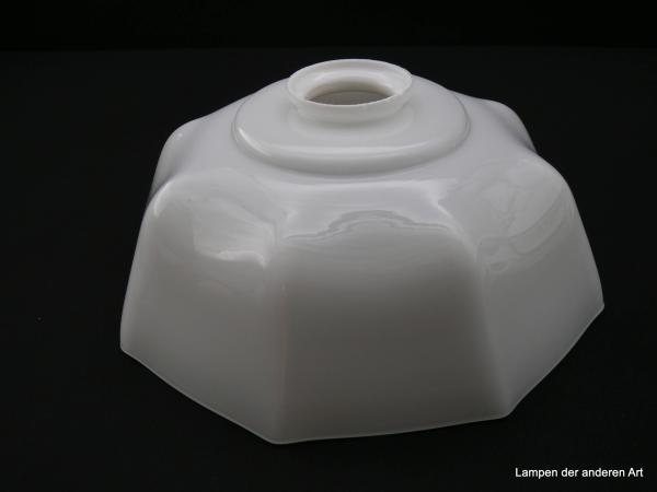 Jugendstil Lampenschirm gebraucht, schöner Glasschirm, opal weißer Grund, gekniffene Wandung, zum Rand hin leicht ausgestellt, Nostalgie Ersatzschirm H: 10,5cm, D: 25cm, Glashalter Griff-Rand 6cm