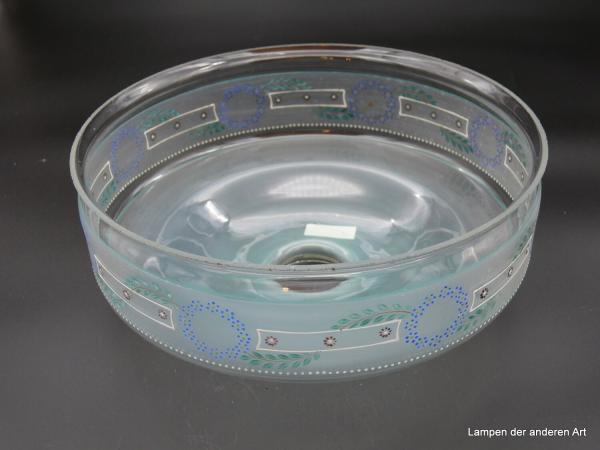 Jugendstil Lampenschirm gebraucht, satinierte flache Schulter, zylindrischer Teil Klarglas mit handgemaltem zartem Dekor in gedeckten Farben (eine kleine Stelle leichter Abrieb), Rand für Perlbehang, Nostalgieglas D: 26cm, H: 11cm, Griffrand 6cm von unten