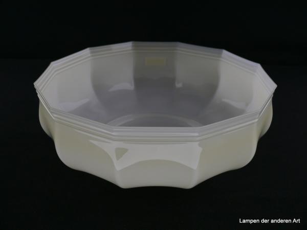 alter Lampenschirm im Jugendstil aus Glas, gebraucht, in hellem Gelb, am unteren Rand umlaufend gerillt, gekniffene Kanten, Ersatzglas D: ca. 24cm, H: ca. 11cm, Nostalgie Ersatzglas, Glashalter Griffrand 6cm, von innen