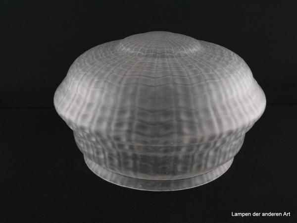 Jugendstil Lampenschirm gebraucht, Glas grau satiniert, Schüsselform getreppt, Oberfläche reliefiert, dezente geometrische Formen, Nostalgie Ersatzglas, D: ca. 31cm, H: ca.18cm, Sondergröße  Griffrand 23,5cm