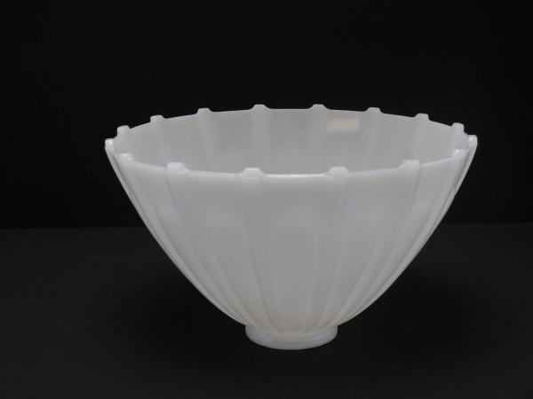 antiker großer Art Deco Lampenschirm gebraucht, stammt aus einer Zahnarztpraxis aus den 40iger Jahren, opal weiß, D: ca.31cm, H: ca.18cm, Gewicht 2kg, von unten
