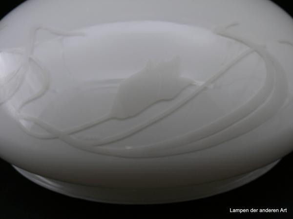 Jugendstil Lampenschirm gebraucht, alter originaler Pilzschirm, Glas opal weiß mit matt-weißer Jugendstilmalerei; Nostalgieglas D: 30cm, H: 13cm, Glashalter Griffrand 25cm, Jugenstilmalerei