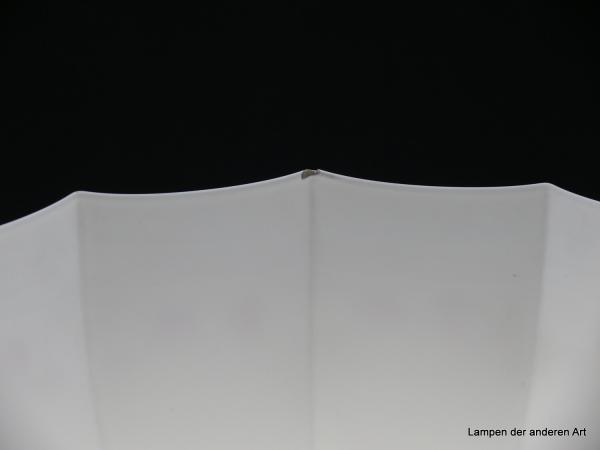 Jugendstil Lampenschirm gebraucht, Glas weißer Grund, Hals und Übergang zur Schulter orange, violett und grünes Spritzdekor, Nostalgie Ersatzglas für alte Lampen D: ca.30cm, H: ca.19cm, Glashalter Griffrand 8cm, kleiner Abplatzer am unteren Rand