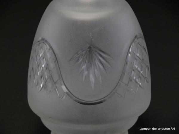 3-er Set Jugendstil Lampenschirm gebraucht, Glas satiniert, Zapfenform, umlaufender Kerbschliff als geometrische Formen und Fächer, final Sternschliff am getrepptem Schlussteil, Nostalgie Ersatzschirm, D: ca.12cm, H: ca.16cm, Griffrand 8cm, Detail Schliff