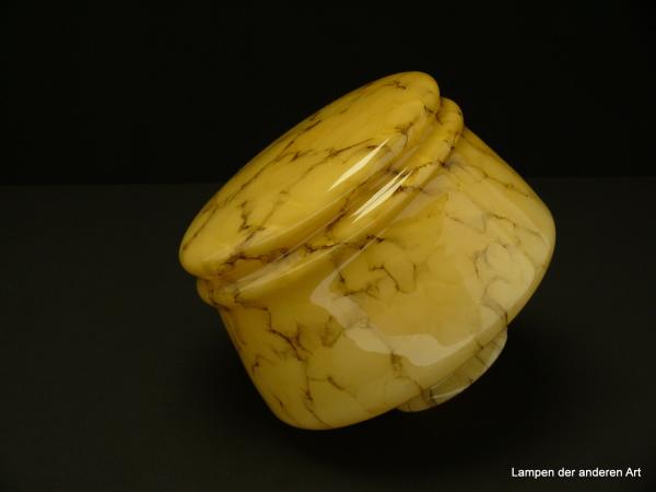 Art Deco Lampenschirm gebraucht, Glas, antik, elfenbeinfarbener Grund, mit brauner Marmorierung durchzogen, glatte glänzende Oberfläche, topfförmig gestaltet, Nostalgie Ersatzglas D: ca.20cm, H: ca.16cm, Glashalter Griffrand 8cm, seitlich