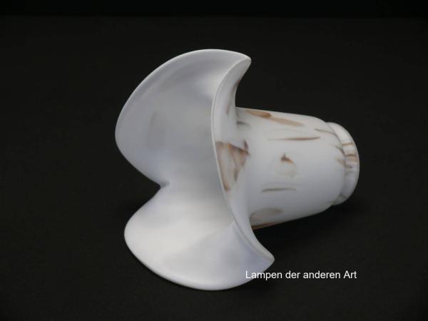 Jugendstil Lampenschirm gebraucht, weiß-braun marmoriertes Überfangglas, matte Oberfläche, Nostalgie Ersatzglas D: ca.14cm, H: ca.14cm, Glashalter Griffrand Ø 6cm, liegend