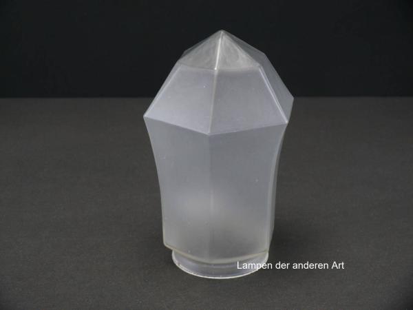 Lampenschirm gebraucht, Wandung mehrfach fassetiert, grau satinierte Oberfläche, Zapfen, spitz zulaufend, Nostalgie Ersatzglas D: ca.12cm, H: ca.18cm, Glashalter Griffrand Ø 8cm