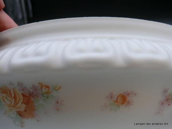 Jugendstil Lampenschirm gebraucht, opal weiß mit Rosendekor für Hängeampel D: 37cm H: 18cm Beschädigung