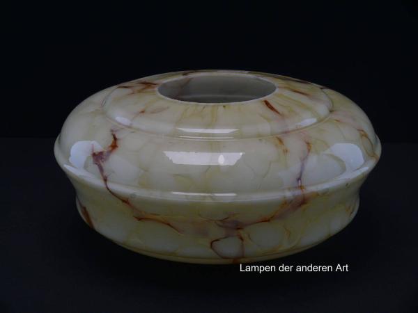 Art Deco Lampenschirm gebraucht, geschlossenes Glas, elfenbeinfarbener Grund, braun marmoriert, Kuppelschirm, mittig geschnürt, untere Hälfte getreppt, Nostalgie Ersatzglas für alte Lampen, D: ca.30cm, H: ca.14cm,  Loch Ø10cm, von unten