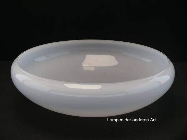 Art Deco Lampenschale gebraucht, Glas, opal weiß, glatte glänzende Oberfläche, Nostalgie Ersatzglas, D: ca.33,5cm, H: ca.10cm, ohne Glashalter Griffrand, Loch Ø45mm - gemessen 48mm, Öffnung oben Ø30,5cm, von unten
