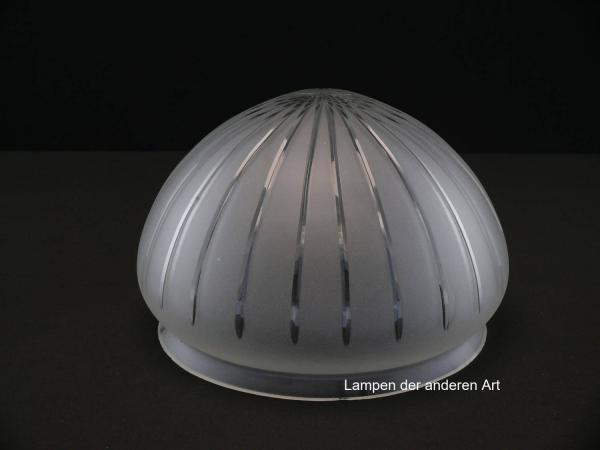 Art Deco Lampenschirm gebraucht, antiker original Kuppelschirm grau satiniert, durch klare geschliffene Strahlen separierte Wandung, Halbkugel, leicht spitz zulaufend, Nostalgie Ersatzglas, Glashalter Griffrand ø20cm