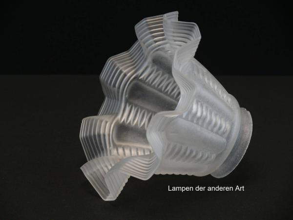 2-er Set Jugendstil Lampenschirm gebraucht, stilisierte Blüte, gerillter Abschlussrand, Nostalgie Ersatzglas, D: ca.15cm, H: ca.9cm, Glashalter Griffrand Ø6cm, seitlich
