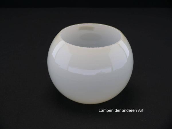 Art Deco Lampenschirm gebraucht, Glas hellgelb cremefarben glänzend, bauchiger Körper, glatte Wandung, Ersatzglas für Nostalgielampen D: ca.13cm, H: ca.11cm, ohne Glashalter Griffrand, Loch Ø45mm, von unten