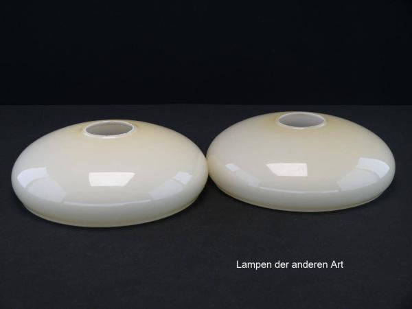 2-er Set Art Deco Lampenschale gebraucht, Glas, hellgelb außen, weiß innen, glatte glänzende Oberfläche, Nostalgie Ersatzglas, D: ca.20cm, H: ca.6,5cm, ohne Glashalter Griffrand, Loch  Ø45mm