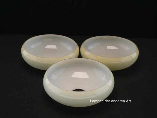 3-er Set Art Deco Lampenschale gebraucht, Glas, hellgelb außen, weiß innen, glatte glänzende Oberfläche, Nostalgie Ersatzglas, D: ca.19,5cm, H: ca.7cm, ohne Glashalter Griffrand, Loch  Ø45mm, von innen
