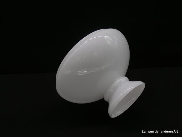 Vestaschirm für Petroleumleuchten opal weiß Auflagering 190mm D: 21cm, H: 15cm Durchmesser unten aussen für Auflagering gemessen 187mm liegend