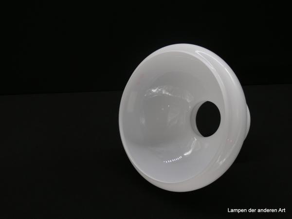 Vestaschirm für Petroleumleuchten opal weiß Auflagering 190mm D: 21cm, H: 15cm Durchmesser unten aussen für Auflagering gemessen 187mm von innen