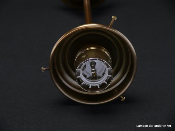 Jugendstil Stableuchtengestell aus Messing goldbraun patiniert 1xE27/40W, Detail Fassung