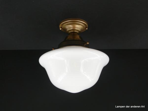 Art Deco Deckenleuchte mit schüsselförmigen weißen Schirm