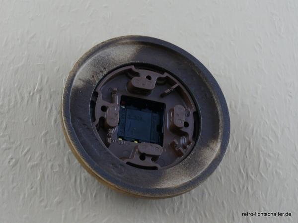 Garby Aus-Wechsel Porzellandrehschalter schwarz im Einfachrahmen Porzellan schwarz von hinten