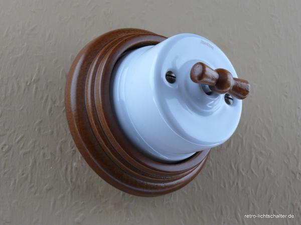 Garby Aus-Wechsel Porzellandrehschalter weiß im Einfachrahmen Holz Buche honigfarben