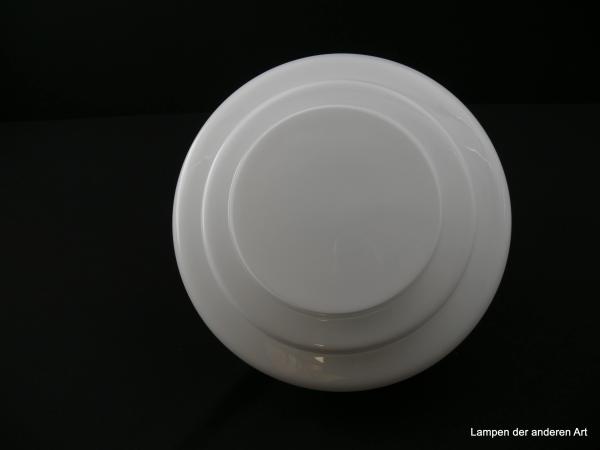 Art Deco Lampenschirm, historisch nachempfunden, Glas weiß opal, im unteren Teil getreppt, Abschluss Podest D: 20cm, H: 15cm, Glashalter Griffrand 8cm, Ersatzglas, Nostalgieschirm, von unten