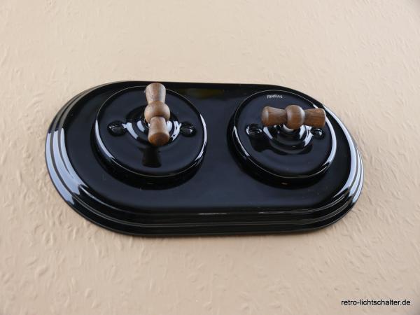 Garby Colonial 2fach Kombination, zwei Aus-Wechsel-Porzellandrehschalter schwarz,  Knebel Holz Buche gealtert