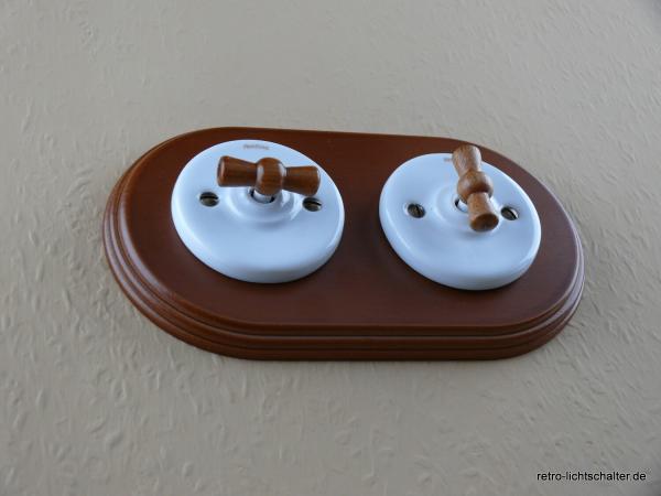 Garby Colonial 2fach Kombination, 2fach Rahmen Holz Buche honigfarben, zwei Aus-Wechsel-Porzellandrehschalter weiß,  Knebel Holz Buche honigfarben