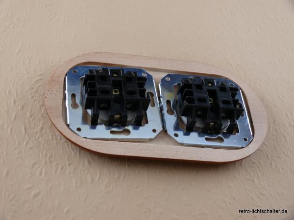 Garby Colonial 2fach Steckdose Porzellan schwarz, 2fach Rahmen Holz Buche honigfarben, von hinten