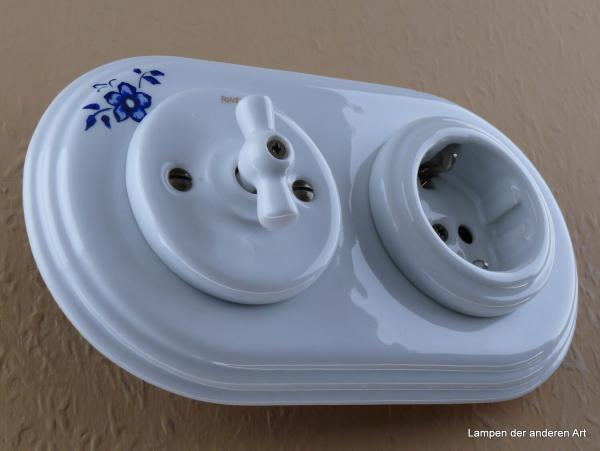 Garby Colonial 2fach Kombination,   Aus-Wechsel-Porzellandrehschalter weiß,  Knebel Porzellan weiß, Steckdoseneinsatz Porzellan weiß, seitlich